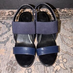 Bandolino Woman’s Flexible Navy Patent Leather Wedge Heel Dressy Stretch Sz 7M
